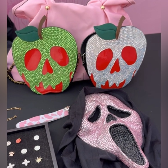 POISONED APPLE PURSE -SMALL - Picture 6 of 7